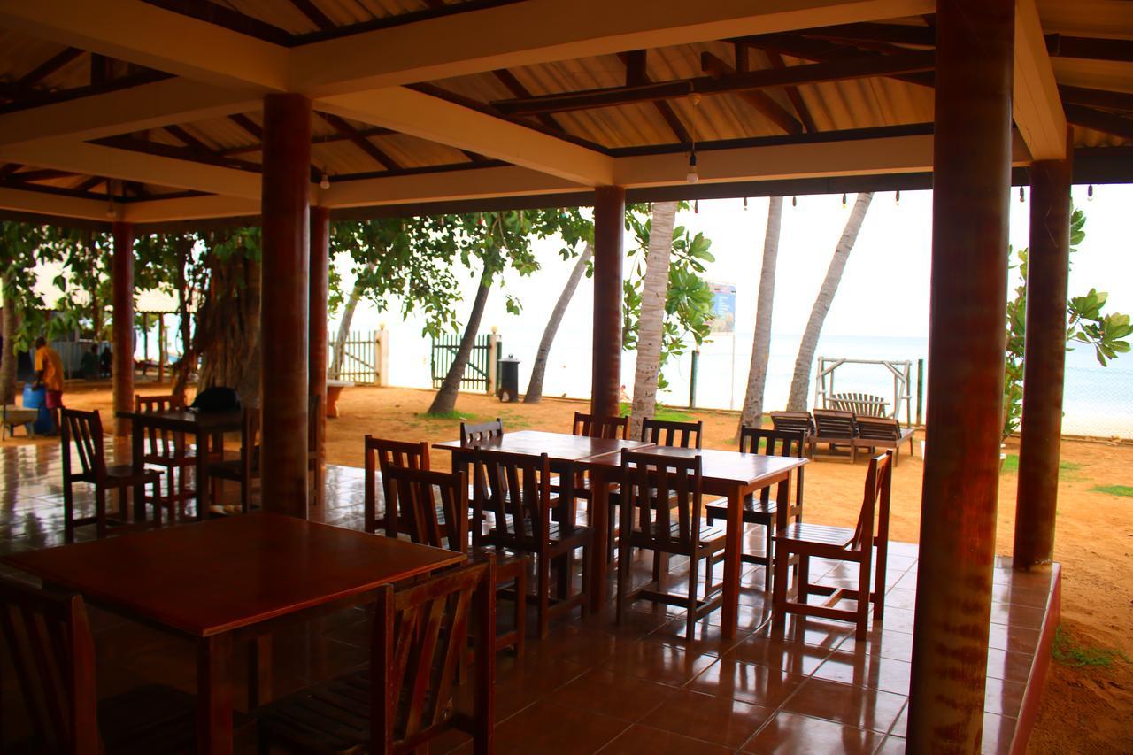 Under Water Safaris And Resort Uppuveli Exterior foto
