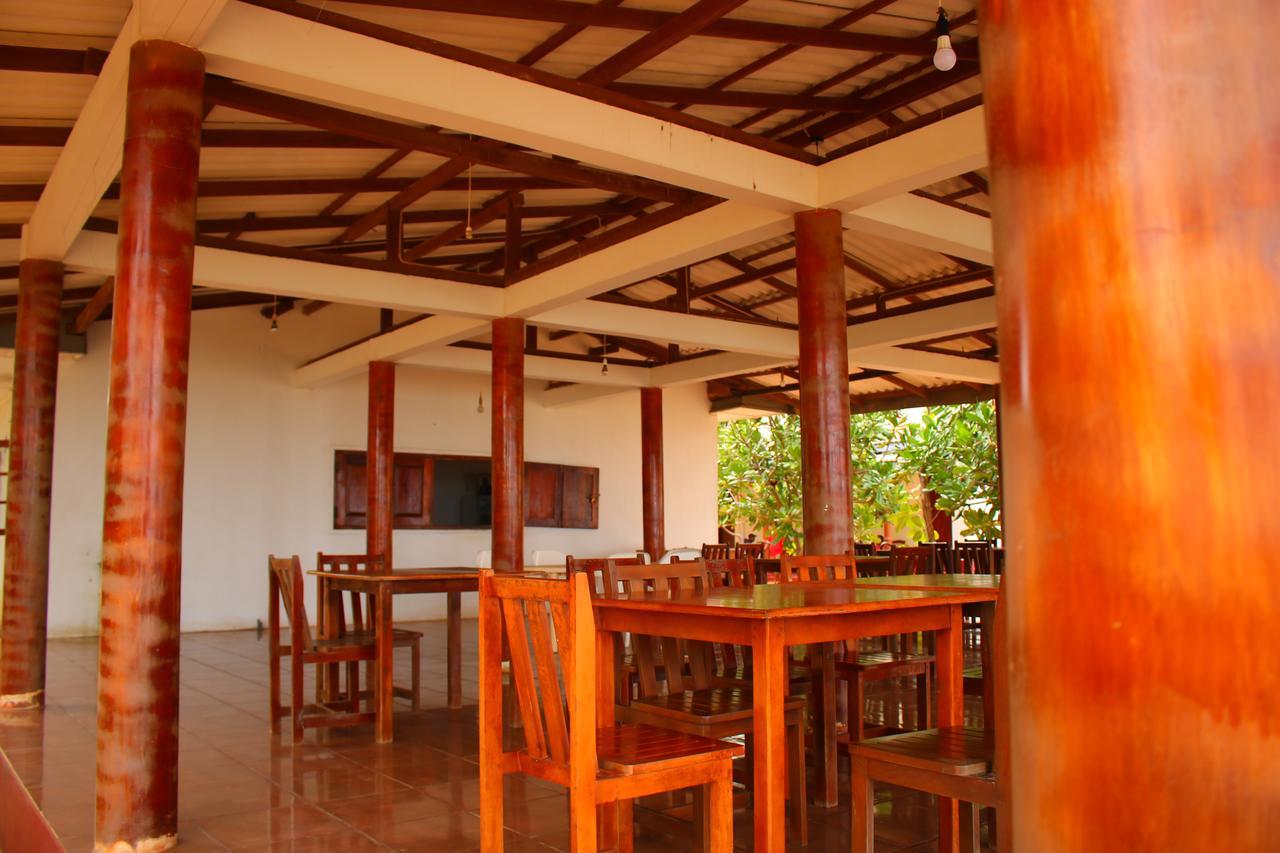 Under Water Safaris And Resort Uppuveli Exterior foto