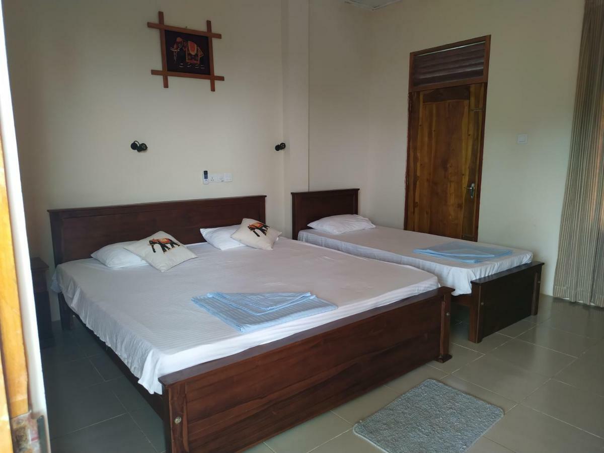 Under Water Safaris And Resort Uppuveli Exterior foto